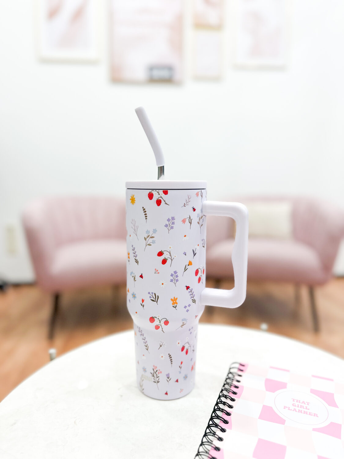 Seik tumbleris /termokrūze /ūdens pudele - zemenes 1200 ml