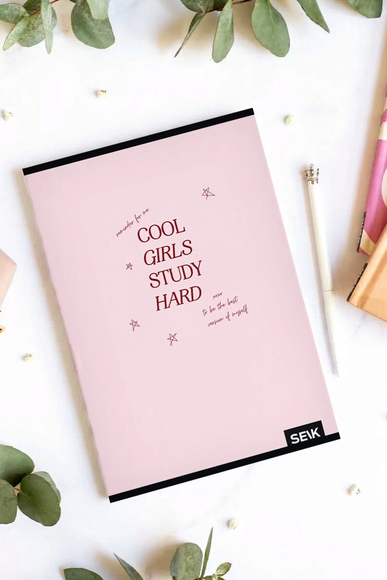 A5 rūtiņu klade (36 lapas) - cool girls study hard