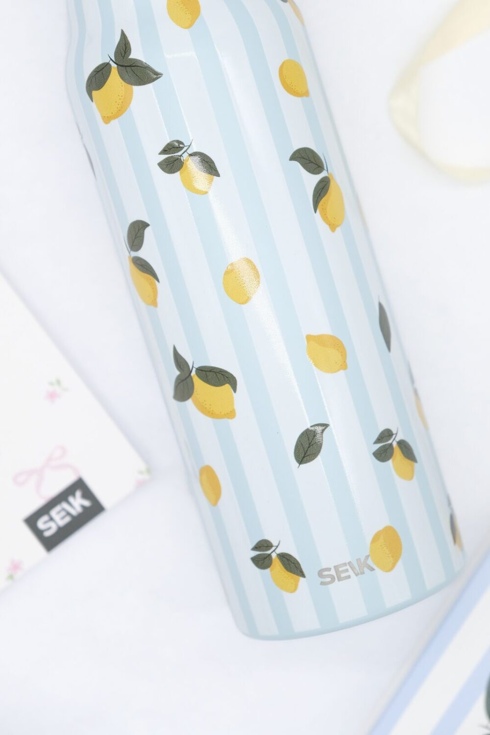 Duālās funkcijas (2-in-1) termopudele ar magnētisko tālruņa turētāju – Citroni (700ml) - Image 8
